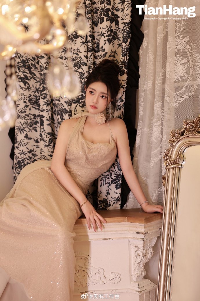 曲婉婷患癌消息震惊娱乐圈，消失已久的她再次成为焦点